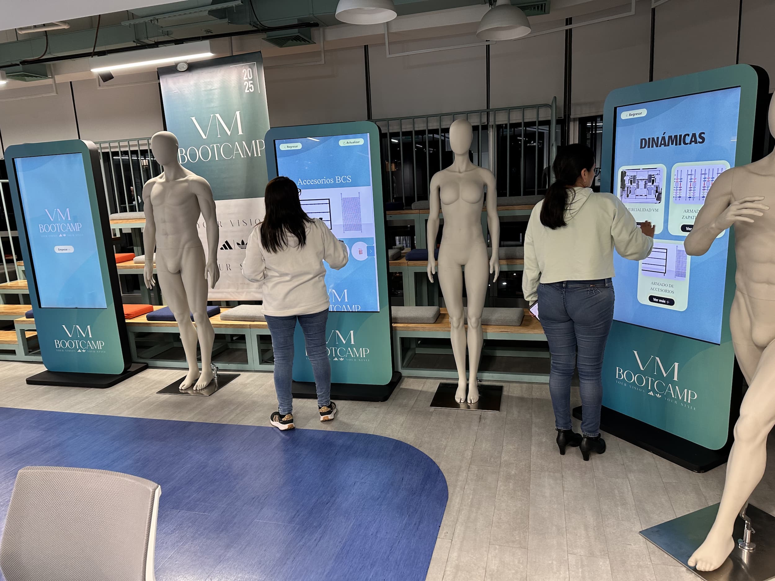 Tótem Interactivo para Competencia de Visual Merchandising – Adidas, proyecto digital desarrollado por CRUD Agency